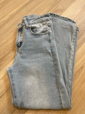 Women's Light Blue Boyfriend Jeans - Relaxed Fit Denim